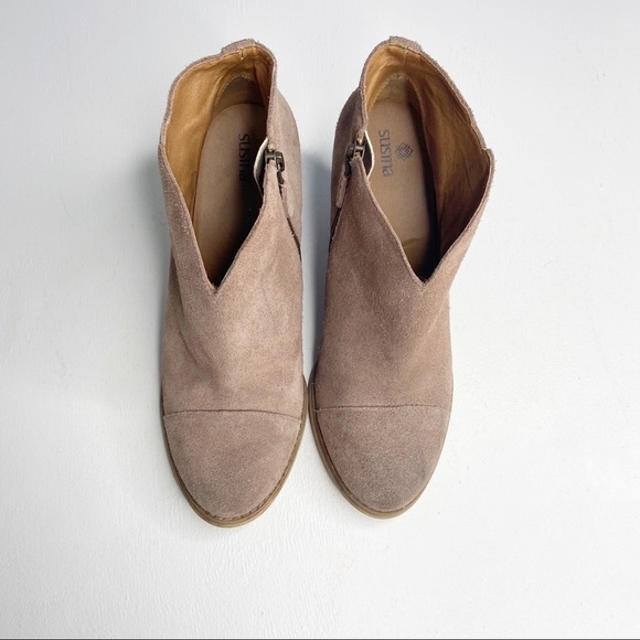 Susina Taupe Tan Suede Ankle Booties Sz 8.5 - Picture 3 of 9